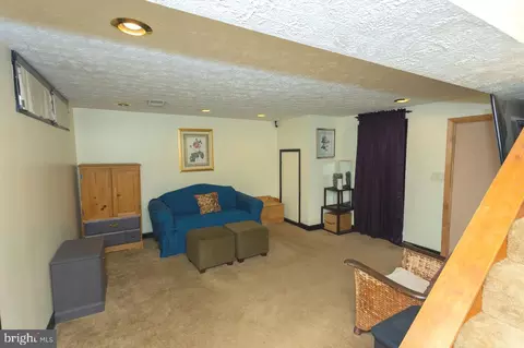 Living - 5631 Utrecht Rd, Baltimore, MD 21206 photo 2 of 2