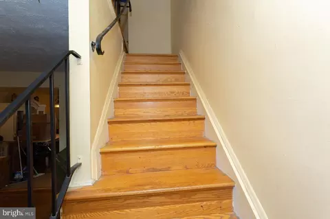 Entry Way - 5631 Utrecht Rd, Baltimore, MD 21206 photo 2 of 2
