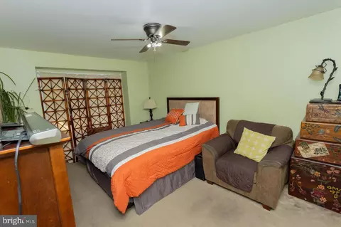 Bedroom - 5631 Utrecht Rd, Baltimore, MD 21206 photo 1 of 2