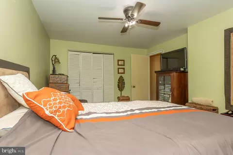 Bedroom - 5631 Utrecht Rd, Baltimore, MD 21206 photo 2 of 2
