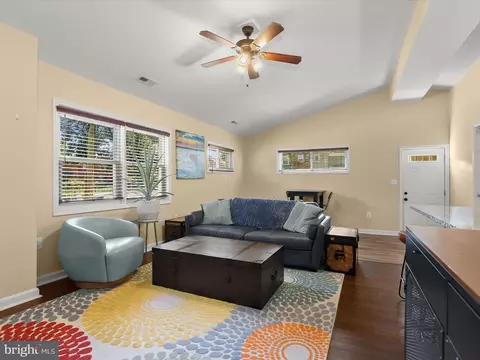 Living - 3824 Patterson Ave, Gwynn Oak, MD 21207 photo 2 of 3