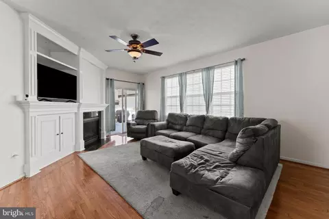 Living - 708 Peterson Rd, Middle River, MD 21220 photo 1 of 2