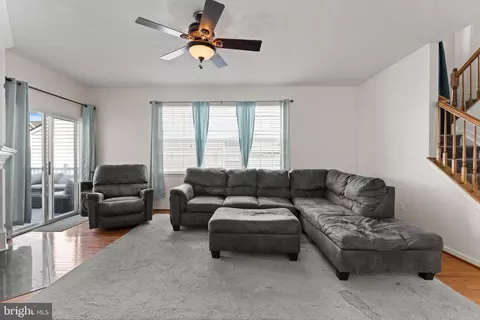 Living - 708 Peterson Rd, Middle River, MD 21220 photo 2 of 2