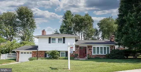437 Neepier Rd, Catonsville, MD 21228