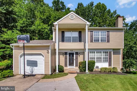 18 Elwell Ct, Randallstown, MD 21133