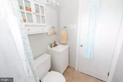 1083 Elm Rd, Halethorpe, MD 21227 photo 21