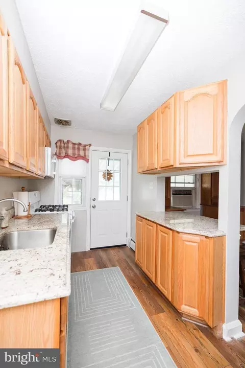 1083 Elm Rd, Halethorpe, MD 21227 photo 11