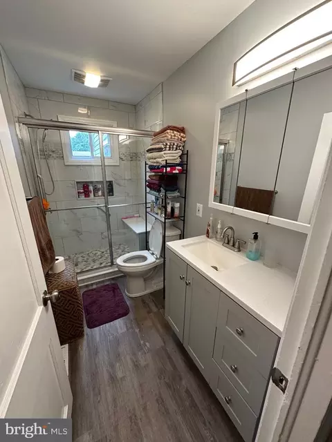 Bath - 1260 Willow Rd, Dundalk, MD 21222 photo 1 of 1