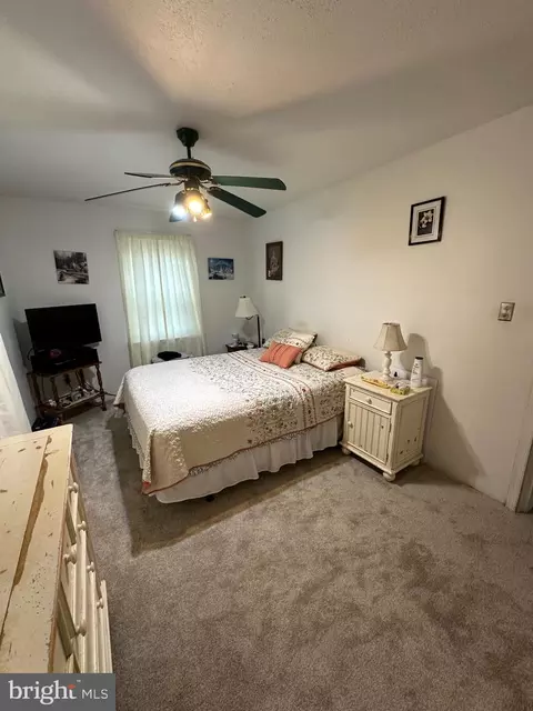 Bedroom - 1260 Willow Rd, Dundalk, MD 21222 photo 2 of 4