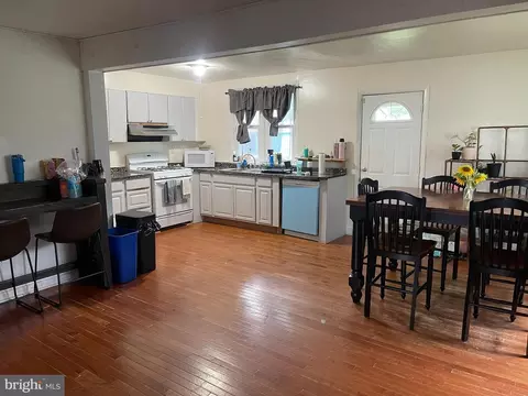 114 4th Ave, Lansdowne, MD 21227 photo 6