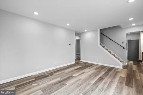 Entry Way - 3526 Loganview Dr, Dundalk, MD 21222 photo 2 of 3