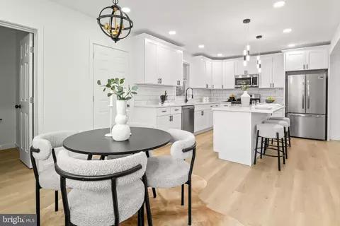Dining - 25 Leeway, Dundalk, MD 21222 photo 2 of 2
