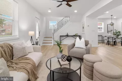Entry Way - 25 Leeway, Dundalk, MD 21222 photo 6 of 16