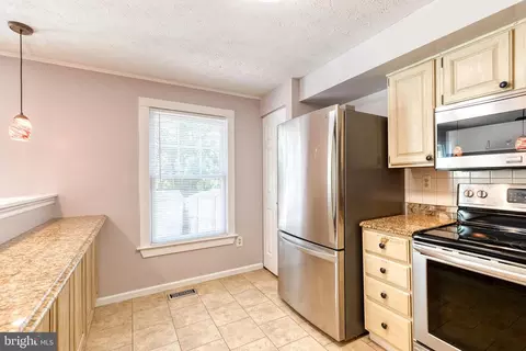 21 Ramsgate Ct, Halethorpe, MD 21227 photo 17