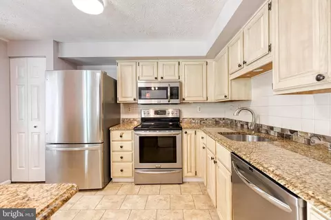 21 Ramsgate Ct, Halethorpe, MD 21227 photo 13
