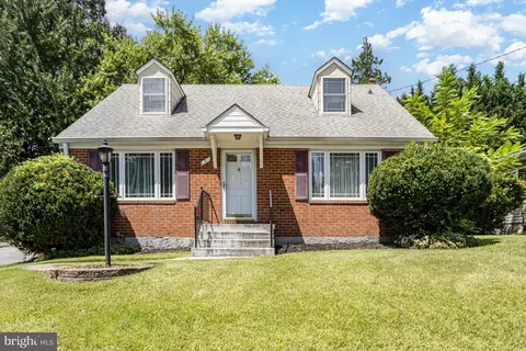 4 Acre Ct, Parkville, MD 21234
