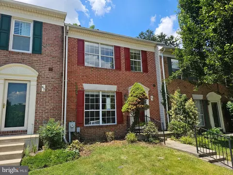 40 White Pine Ct, Cockeysville, MD 21030