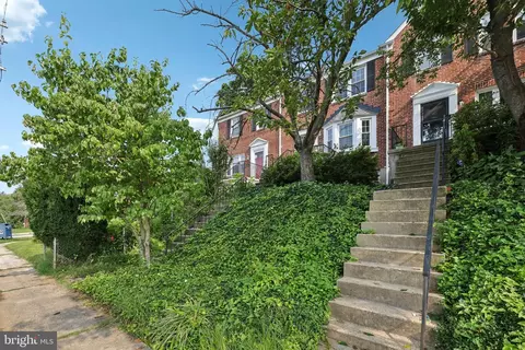 Exterior - 130 Dumbarton Rd, Baltimore, MD 21212 photo 3 of 8