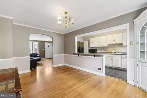 Dining - 130 Dumbarton Rd, Baltimore, MD 21212 photo 1 of 1