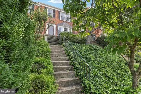 130 Dumbarton Rd, Baltimore, MD 21212