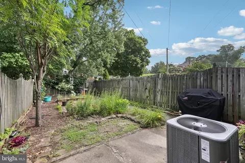 Exterior - 130 Dumbarton Rd, Baltimore, MD 21212 photo 8 of 8