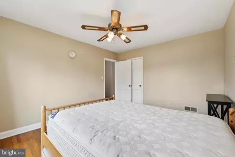 Bedroom - 130 Dumbarton Rd, Baltimore, MD 21212 photo 1 of 3