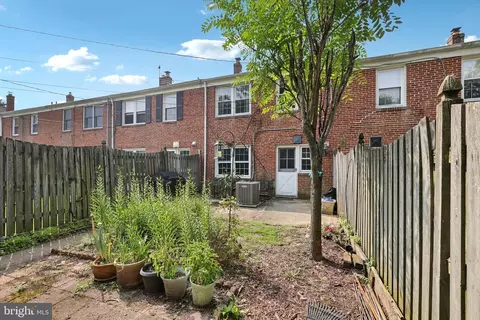 Exterior - 130 Dumbarton Rd, Baltimore, MD 21212 photo 5 of 8