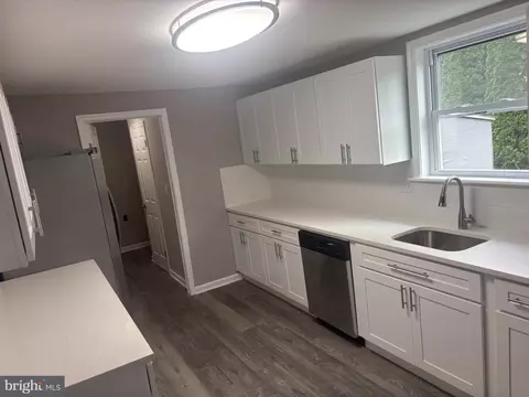 Entry Way - 16014 Carnival Ave, Upperco, MD 21155 photo 2 of 5
