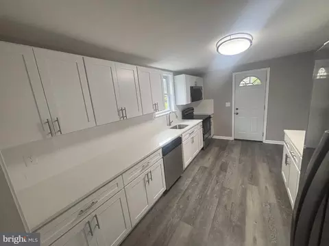 Entry Way - 16014 Carnival Ave, Upperco, MD 21155 photo 4 of 5