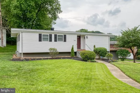 905 Scotts Hill Dr, Pikesville, MD 21208