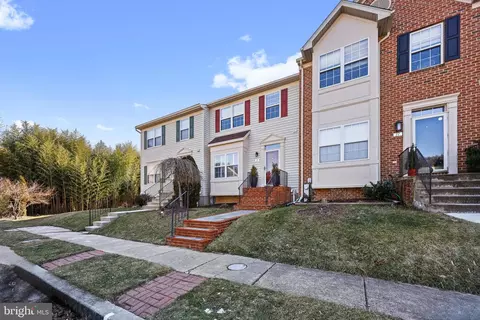 15 Winterberry Ct, Cockeysville, MD 21030