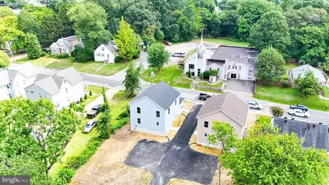 View/Area - 2732 Daisy Ave, Baltimore, MD 21227 photo 1 of 5