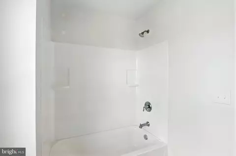 Entry Way - 2732 Daisy Ave, Baltimore, MD 21227 photo 7 of 8