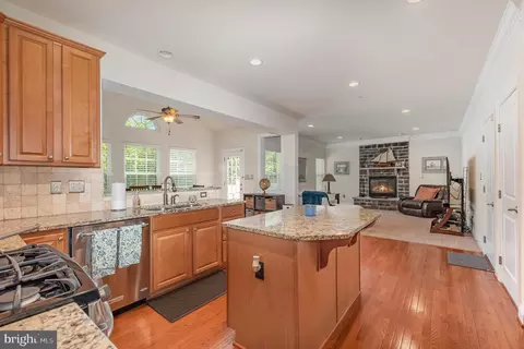 10526 Windlass Run Rd, Middle River, MD 21220 photo 12