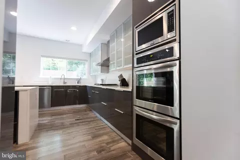 7508 Roxy Dr, Windsor Mill, MD 21244 photo 14