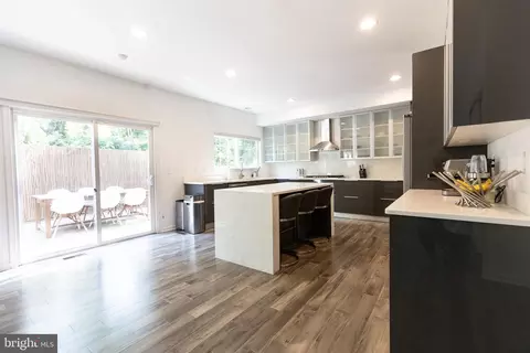 7508 Roxy Dr, Windsor Mill, MD 21244 photo 12