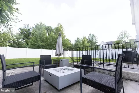 7508 Roxy Dr, Windsor Mill, MD 21244 photo 5