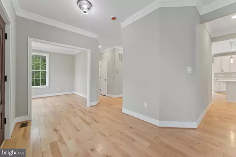 Entry Way - 1937 Brady Ave, Halethorpe, MD 21227 photo 3 of 9