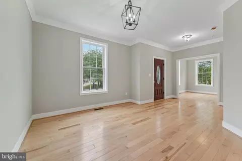 Living - 1937 Brady Ave, Halethorpe, MD 21227 photo 6 of 7