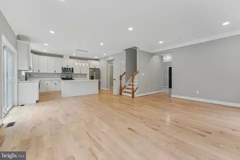 Living - 1937 Brady Ave, Halethorpe, MD 21227 photo 3 of 7