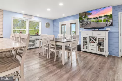 Dining - 3608 Galloway Rd, Middle River, MD 21220 photo 2 of 3