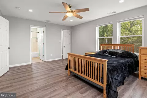 Bedroom - 3608 Galloway Rd, Middle River, MD 21220 photo 6 of 9