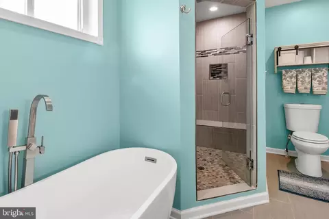 Bath - 3608 Galloway Rd, Middle River, MD 21220 photo 5 of 6