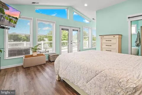 Bedroom - 3608 Galloway Rd, Middle River, MD 21220 photo 4 of 9