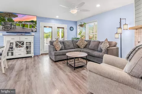 Living - 3608 Galloway Rd, Middle River, MD 21220 photo 1 of 1