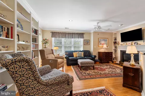 12103 Tullamore Ct #402, Lutherville Timonium, MD 21093