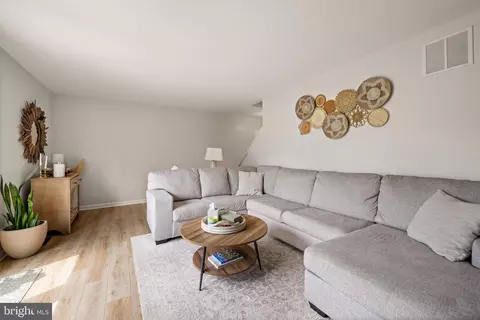 15 Open Gate Ct, Nottingham, MD 21236 photo 3