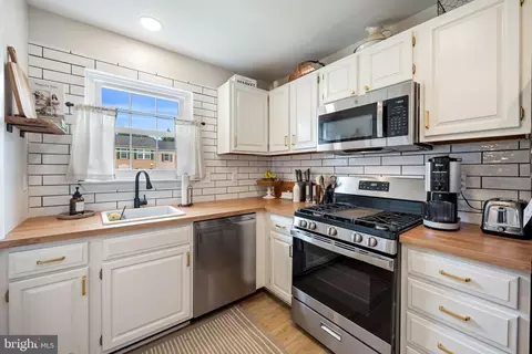 15 Open Gate Ct, Nottingham, MD 21236 photo 11