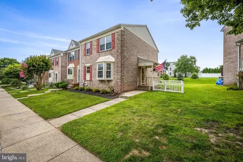 15 Open Gate Ct, Nottingham, MD 21236