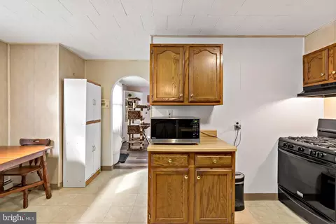Entry Way - 3421 Cornwall, Dundalk, MD 21222 photo 2 of 4